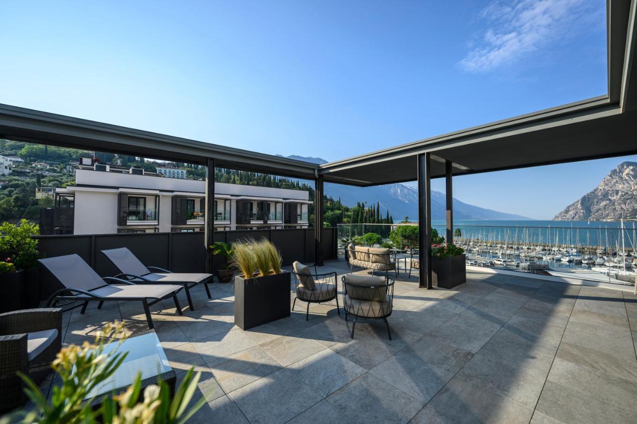 Hotel Riviera Riva del Garda Esterno foto